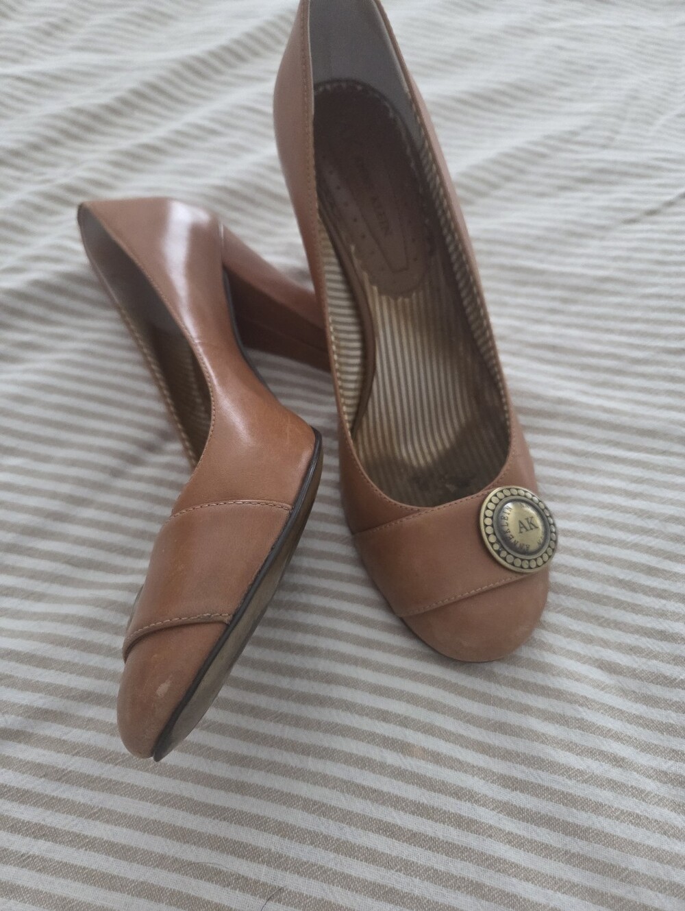 Anne Klein Women's Tan Pumps - Picture 2 of 4